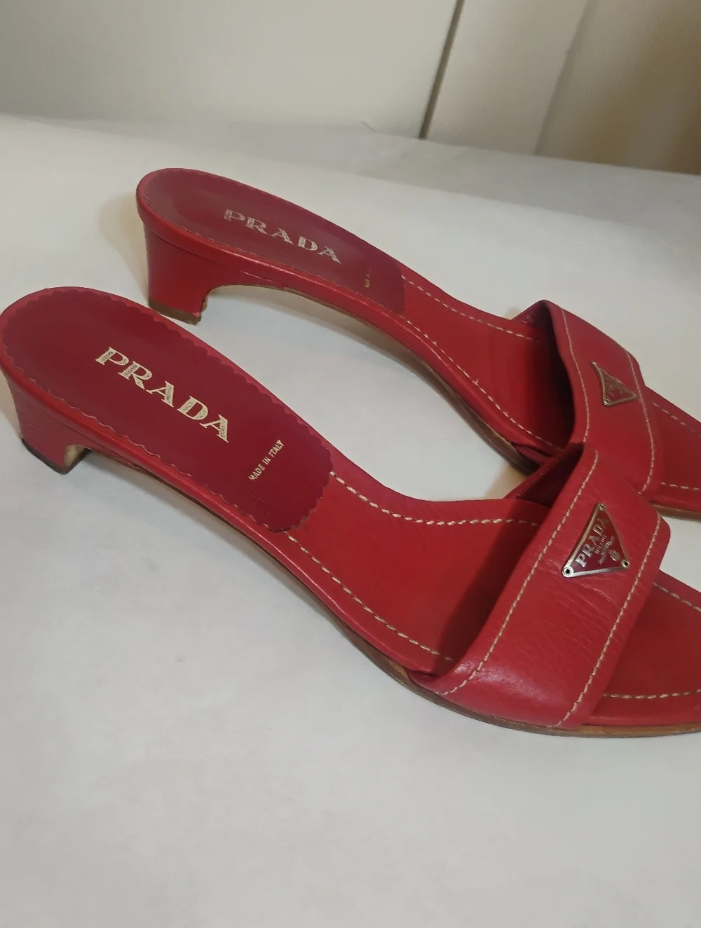 PRADA Iconic Logo Triangle Logo Heeled Red Leather PhoSexy Leather Size 38 Y2K - Picture 2 of 15